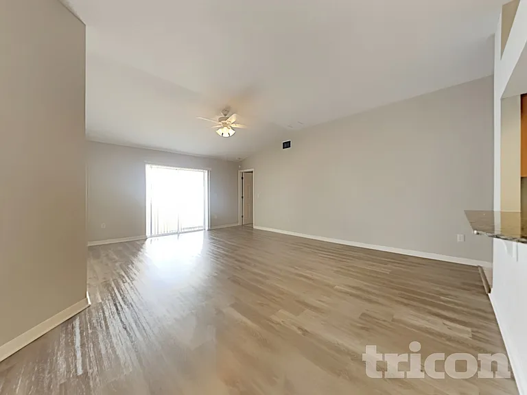 12010 Hampshire Field Ct — Photo 5