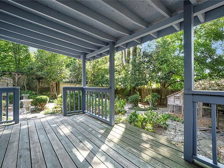 2378 Glenwood Dr NE — Photo 12