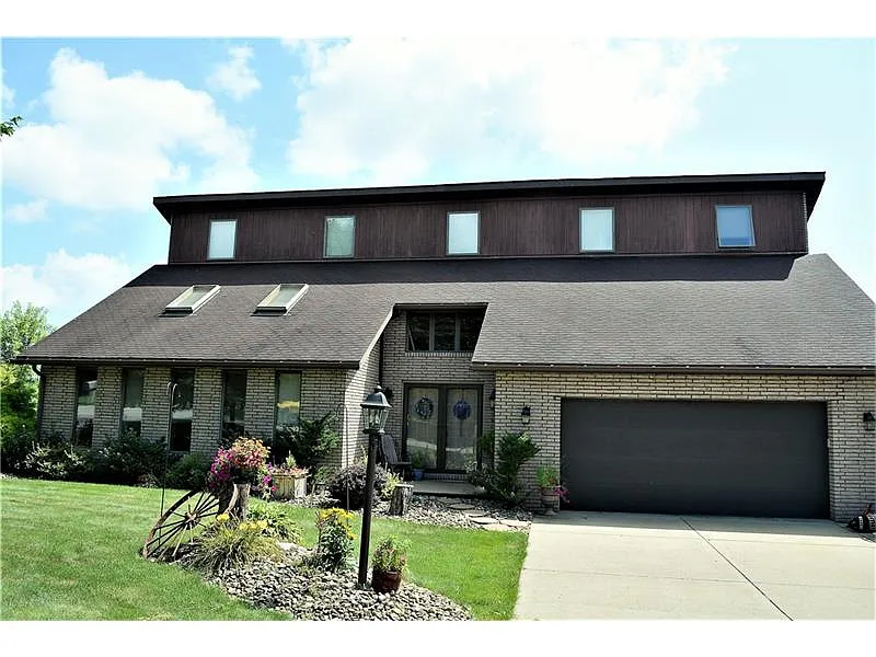 106 Rembrandt Dr photo 1