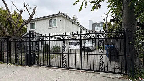 1189 W 36th St Photo 1