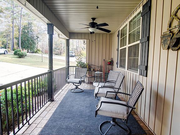 5th image of 210 Whippoorwill Ln