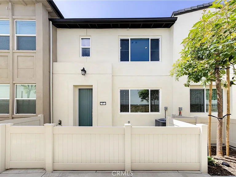 17 Aria St — Photo 1