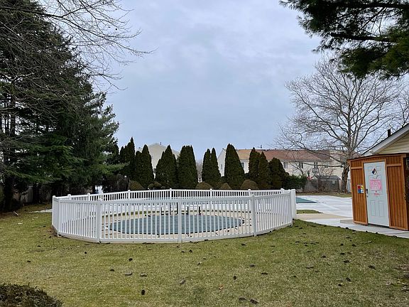 2nd image of 109 Gauldy Ave