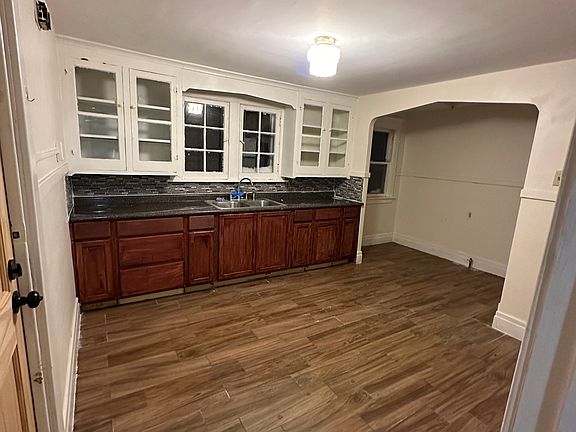 2nd image of 19 Ruspin Ave Floor 1