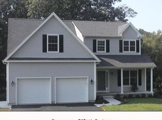 5 Whiting Farms Ln, Niantic, CT 06357
