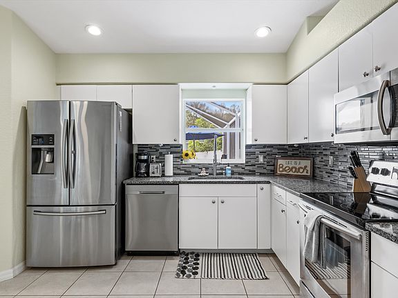 3rd image of 4040 S Cranberry Blvd