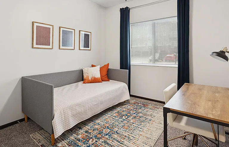 Walnut Lake Apartments — Photo 11