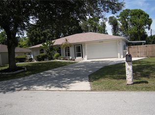 9095 Caloosa Rd, Fort Myers, FL 33967