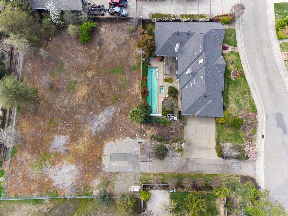 1st image of 9096 Shady Hollow Way