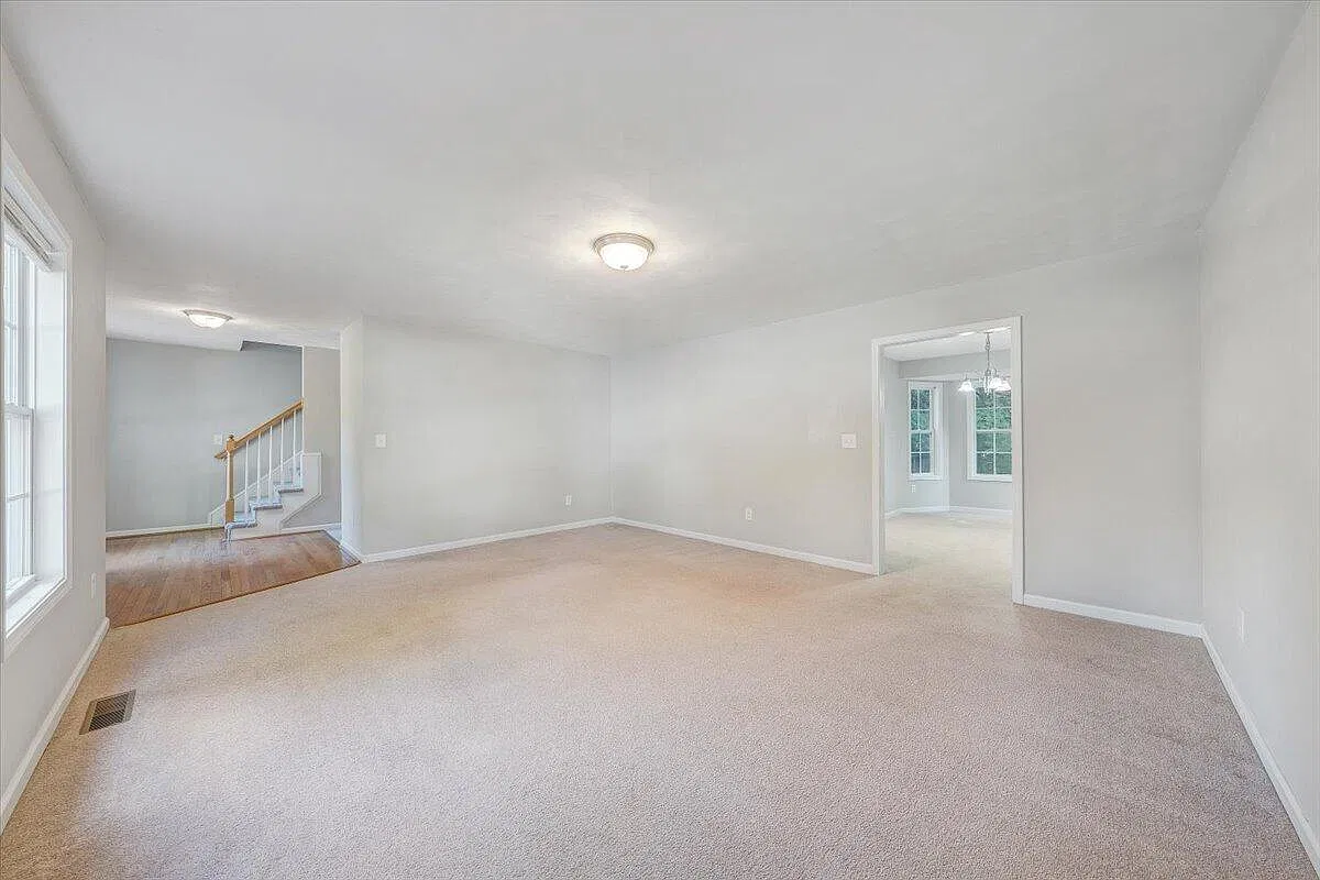 3 bed, 2.5 bath, 1786 sqft, $1,899 — Photo 4