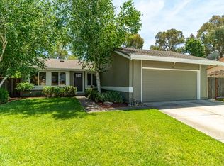 880 Hoxett St, Gilroy, CA 95020