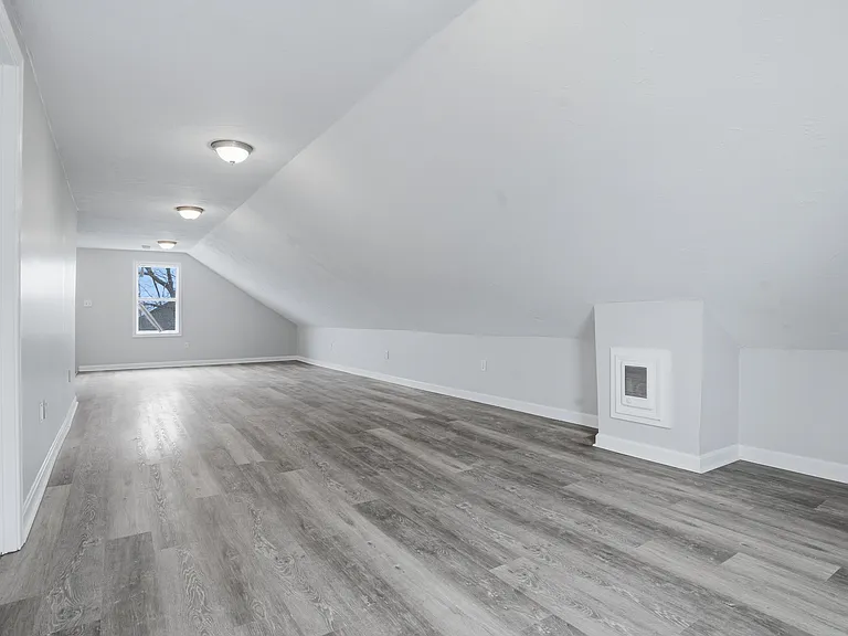660 Public St #2 — Photo 26
