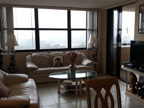 5th image of 2555 Collins Ave APT 1808