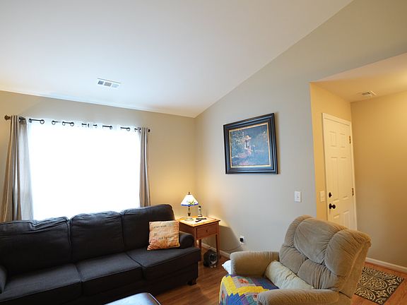 4th image of 1007 Ladybank Ct