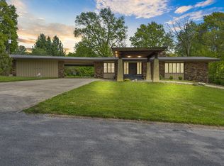 2859 E Utica St, Springfield, MO 65804