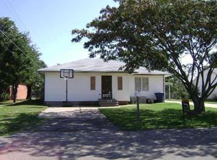 220 Landsaw Dr, Chandler, OK 74834