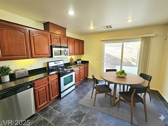 2nd image of 3074 Binaggio Ct