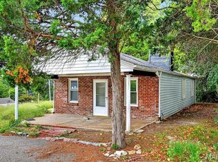 5116 Ringer Rd, Saint Louis, MO 63129