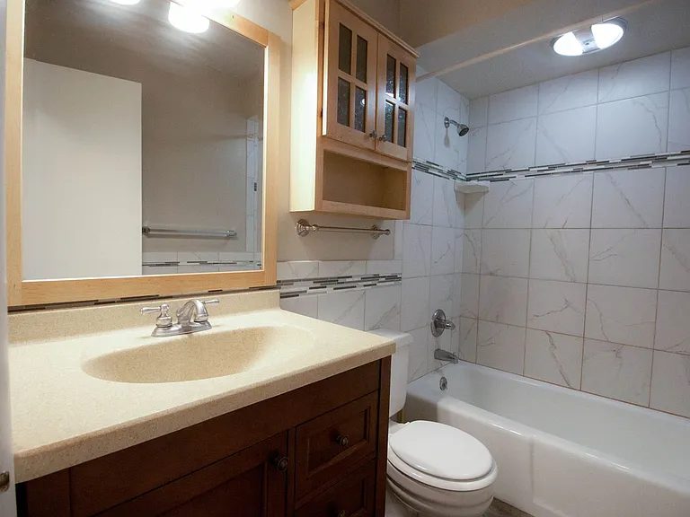 1500 Hancock Dr — Photo 9