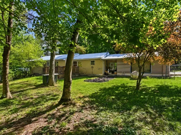 135 Peach Tree Cir, Wartburg, TN 37887