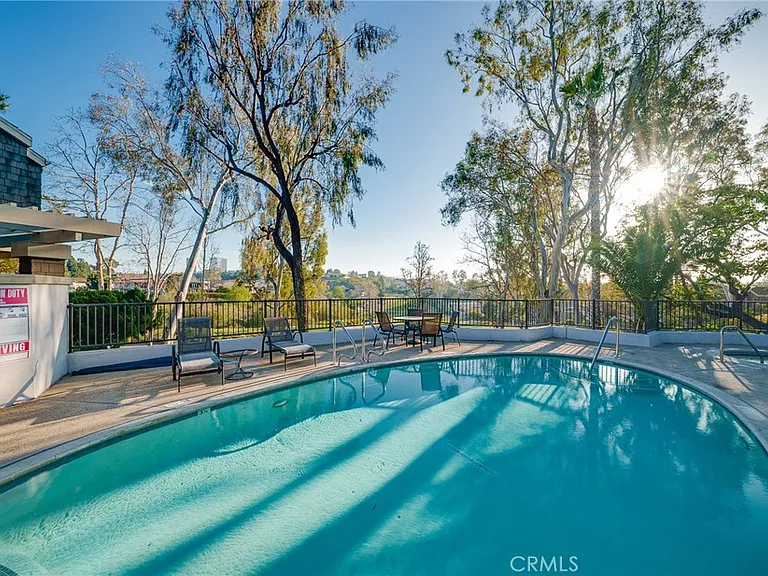 67 Sea Island Dr — Photo 17