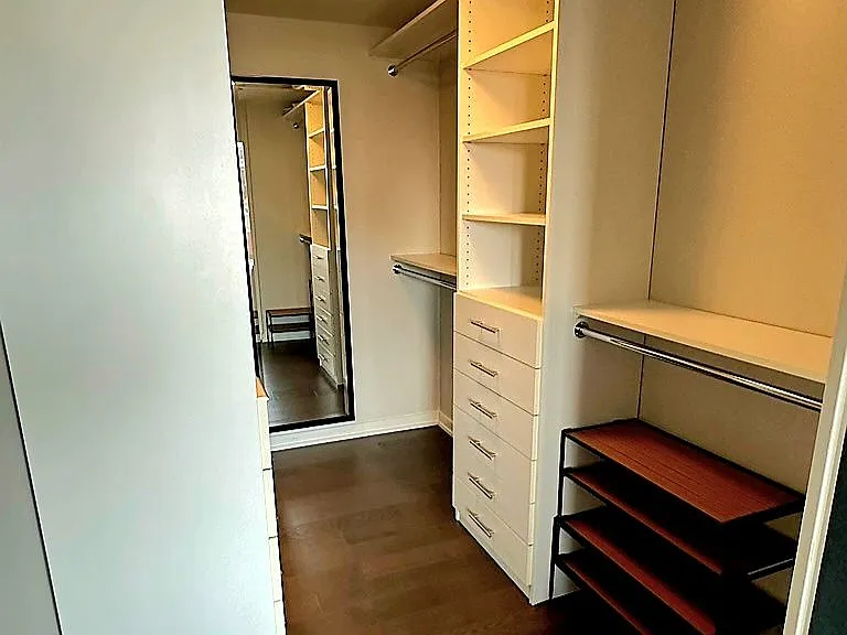 60 Colborne St #902 — Photo 15