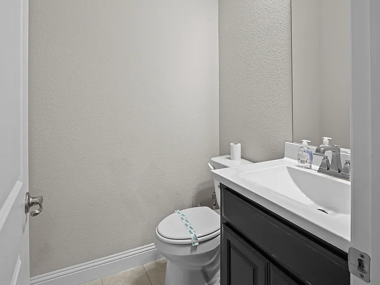 5801 Fuder Dr — Photo 37