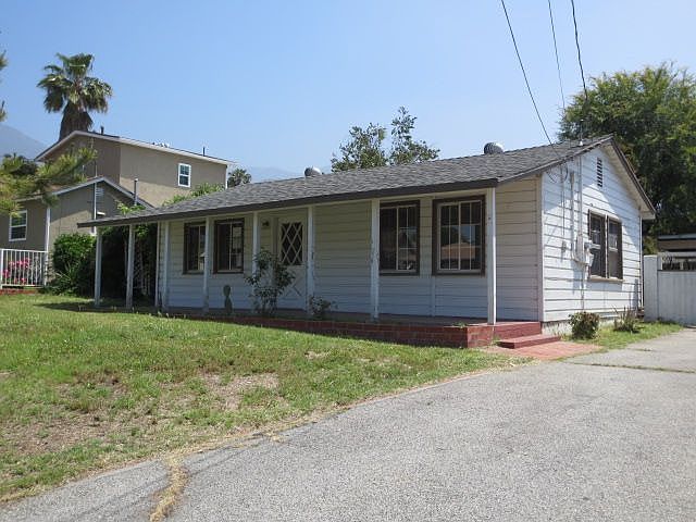 1st image of 1778 N Oxford Ave