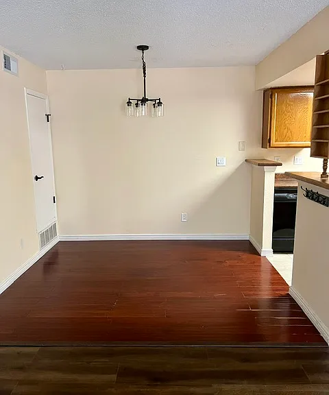 922 S Walden St #102 — Photo 4