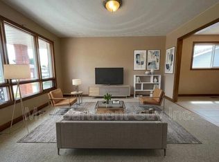 10 Homeland Ave, Hamilton, ON L8E 4X2