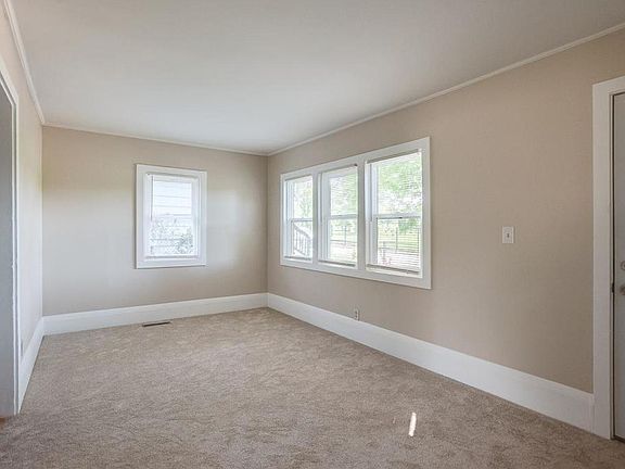 4th image of 3926 Humboldt Ave N