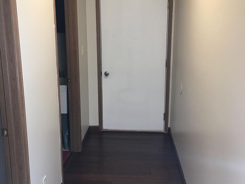 1st image of 544 N Park Dr
