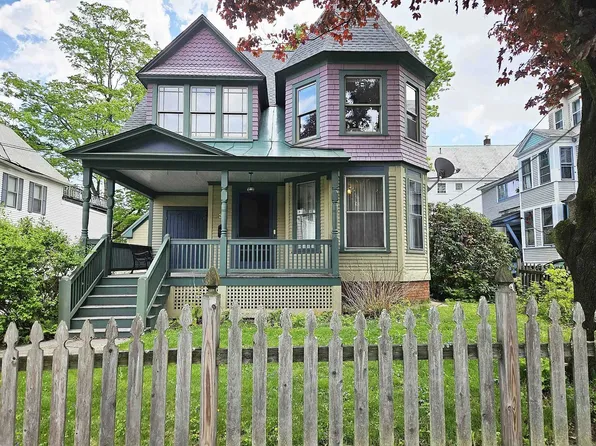 30 Chapin St, Brattleboro, VT 05301