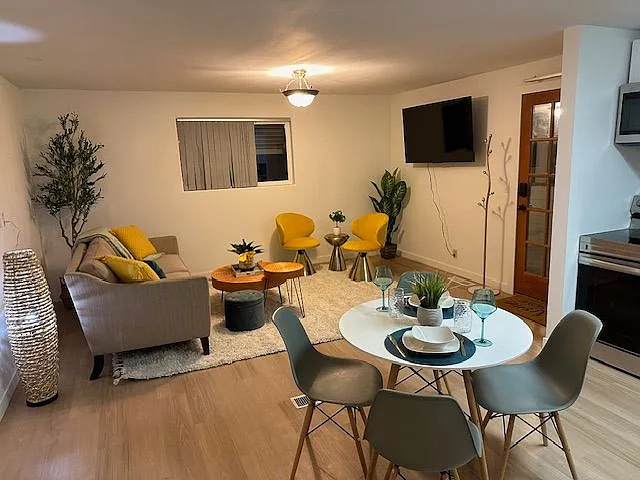 702 S 48th Ave — Photo 31