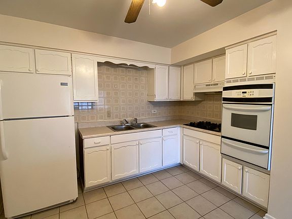 3rd image of 7005 W Gunnison St APT 2B