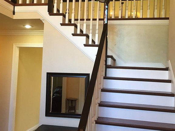3rd image of 2101 Wiltshire Pl