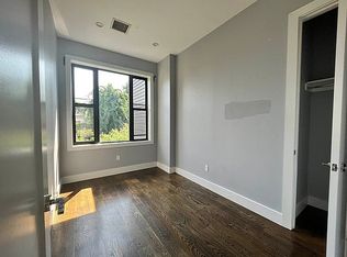 579 Fairview Ave #2L, Ridgewood, NY 11385