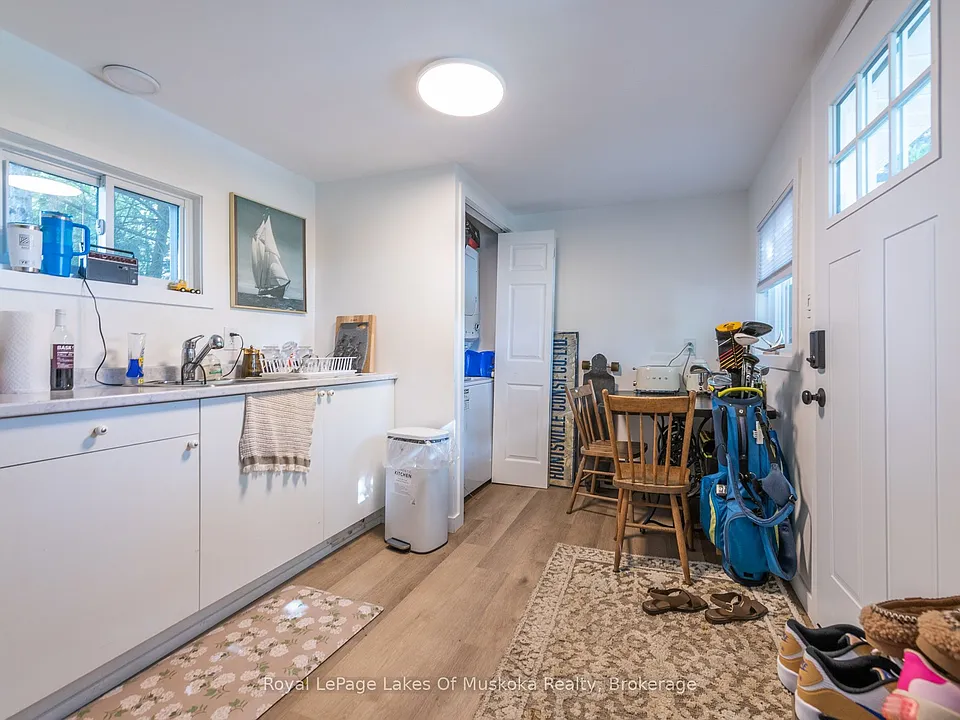 468 Muskoka Rd N #3