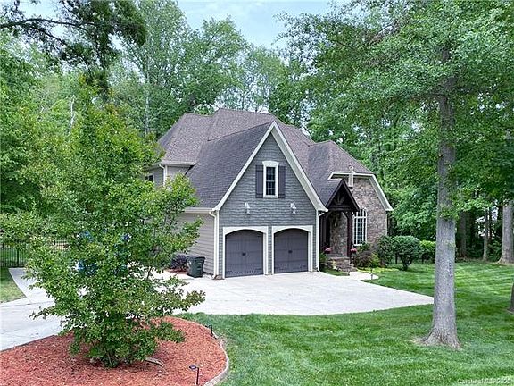 2nd image of 3399 Tanglewood Dr