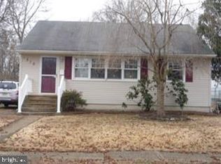 310 Beechwood Ave, Maple Shade, NJ 08052