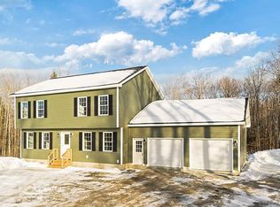 11 Pleasant Rd, Sidney, ME 04330