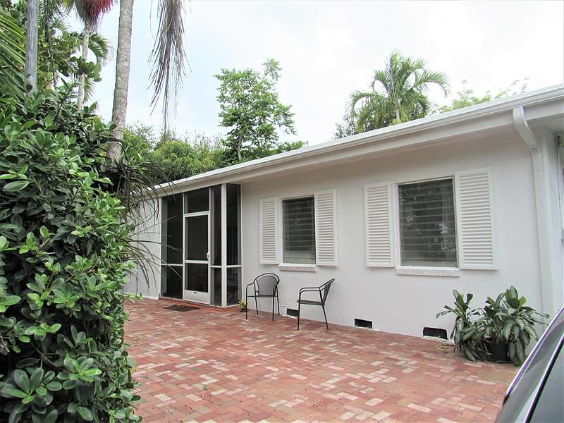 1st image of 1227 Park Ln