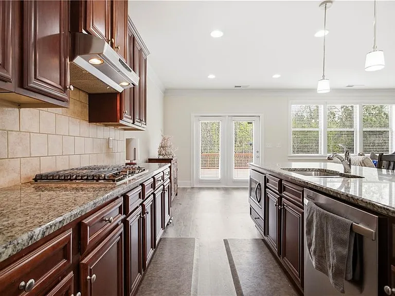 1220 Wesleyan Pl — Photo 17
