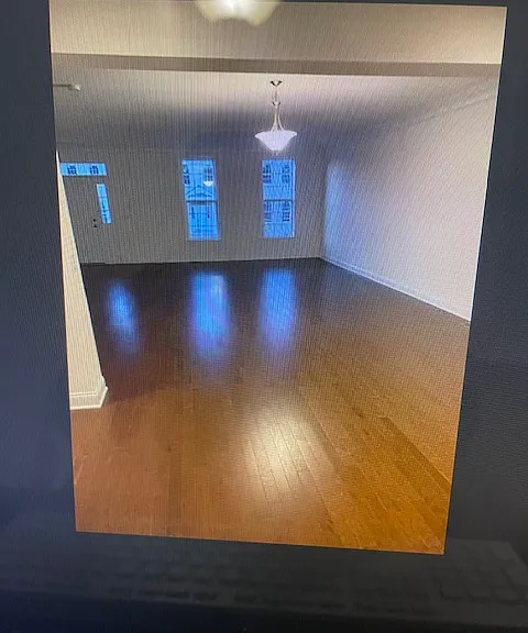 18 Peacock Way — Photo 1