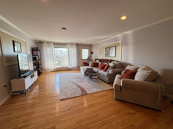 2nd image of 195 Reynolds St #0