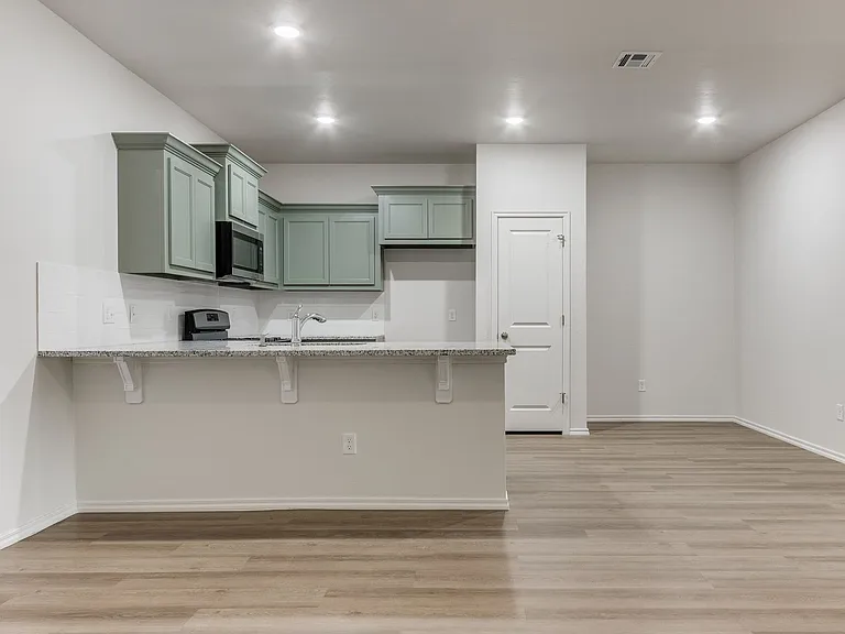 1541 Pavy Pkwy — Photo 4