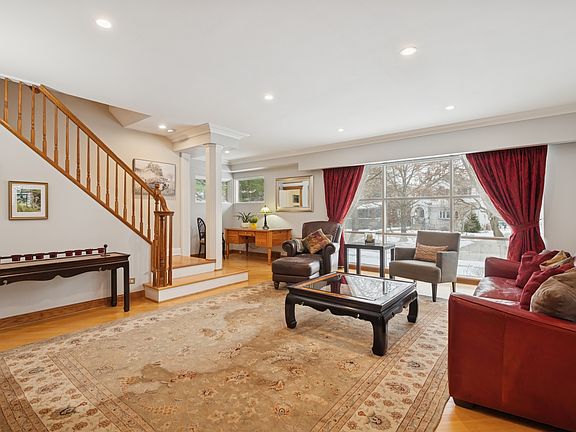 4th image of 369 Addison Rd