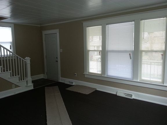 3rd image of 1627 Lane Ave