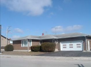 104 E Cherry St, Forreston, IL 61030