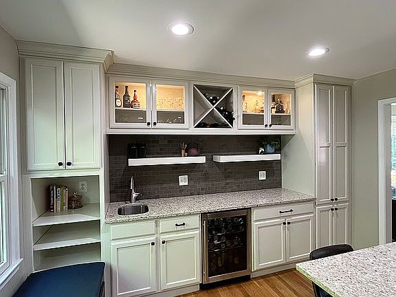 4th image of 2306 Creek Dr